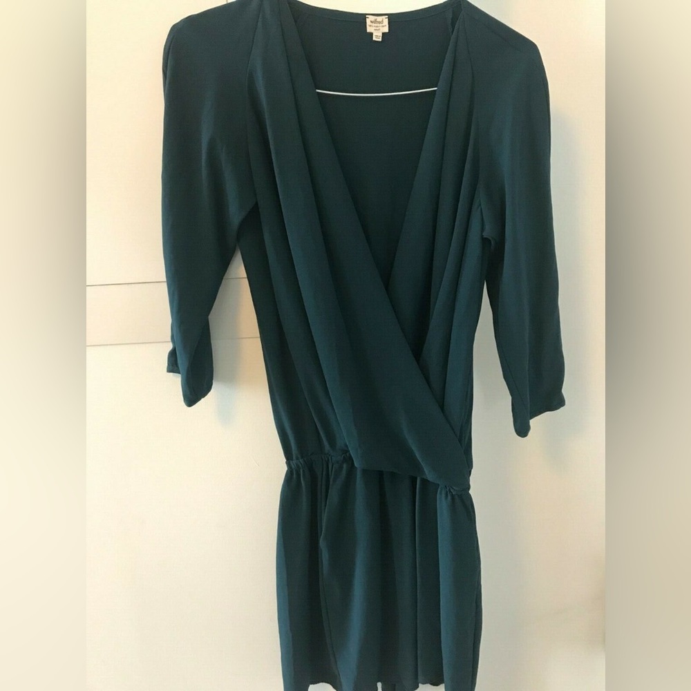 Wilfred blouson long-sleeved green dress.